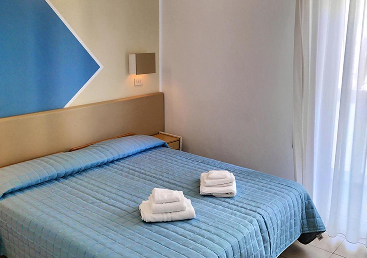 Hotel Ca Vanni リミニ エクステリア 写真