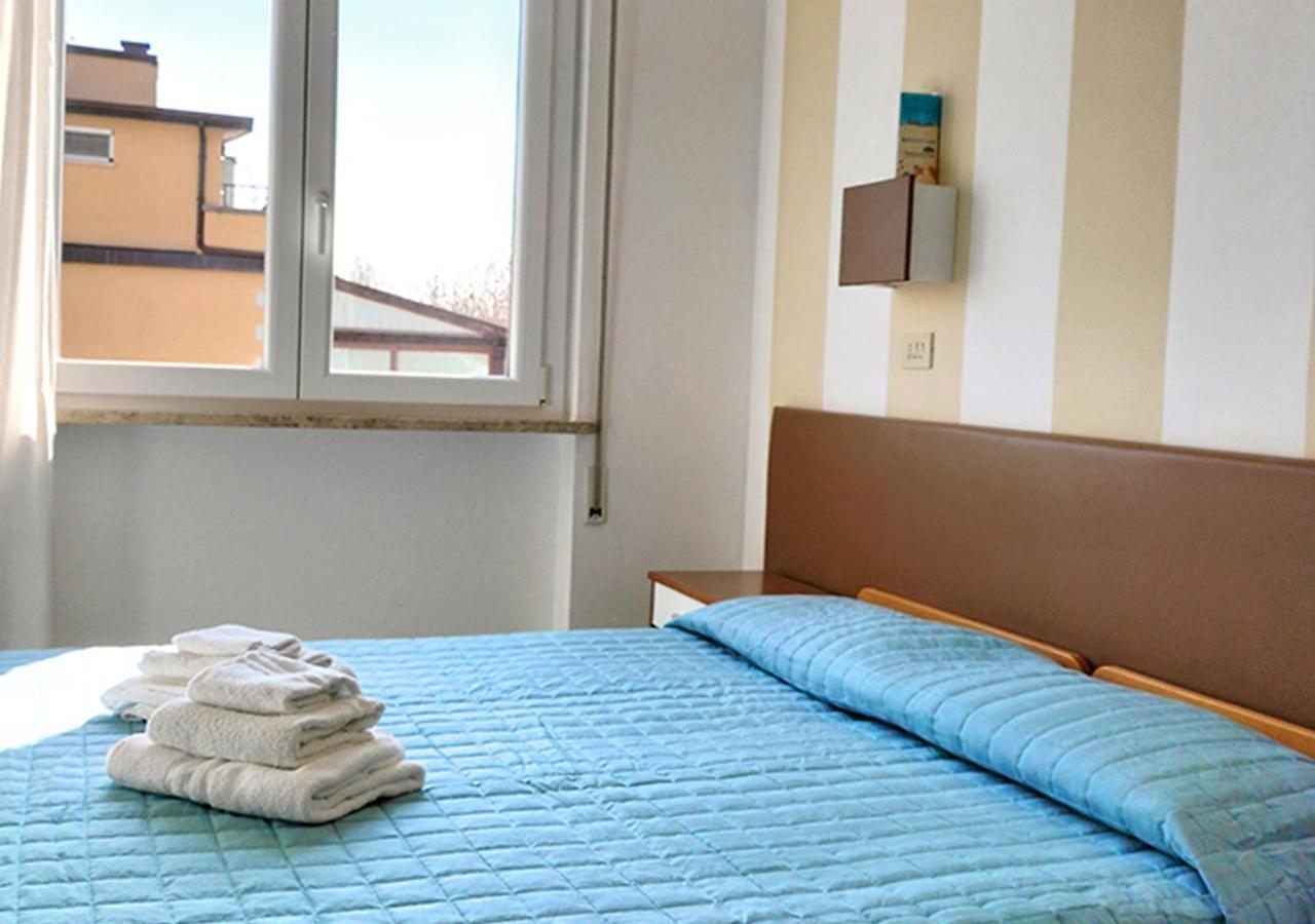 Hotel Ca Vanni リミニ エクステリア 写真