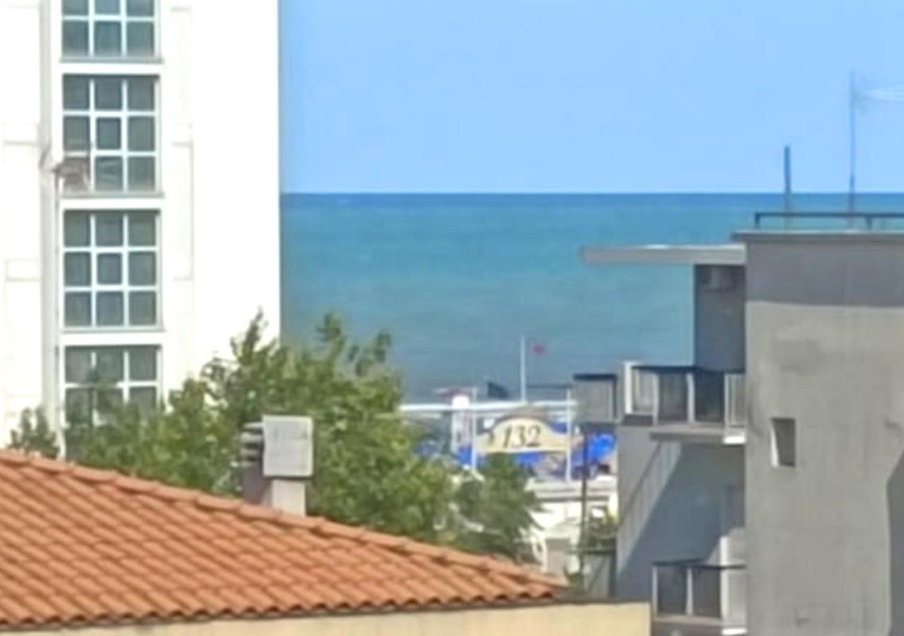 Hotel Ca Vanni リミニ エクステリア 写真