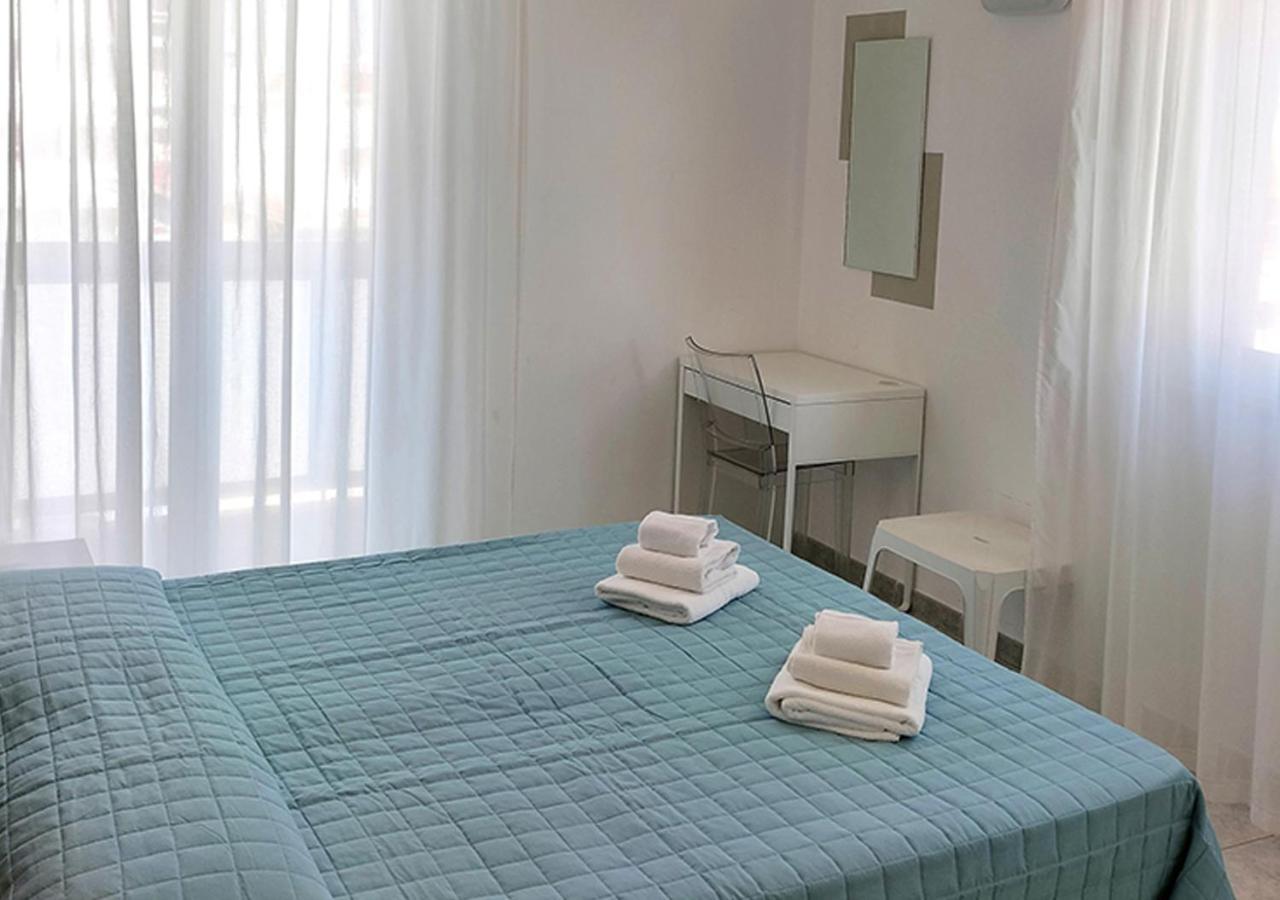 Hotel Ca Vanni リミニ エクステリア 写真