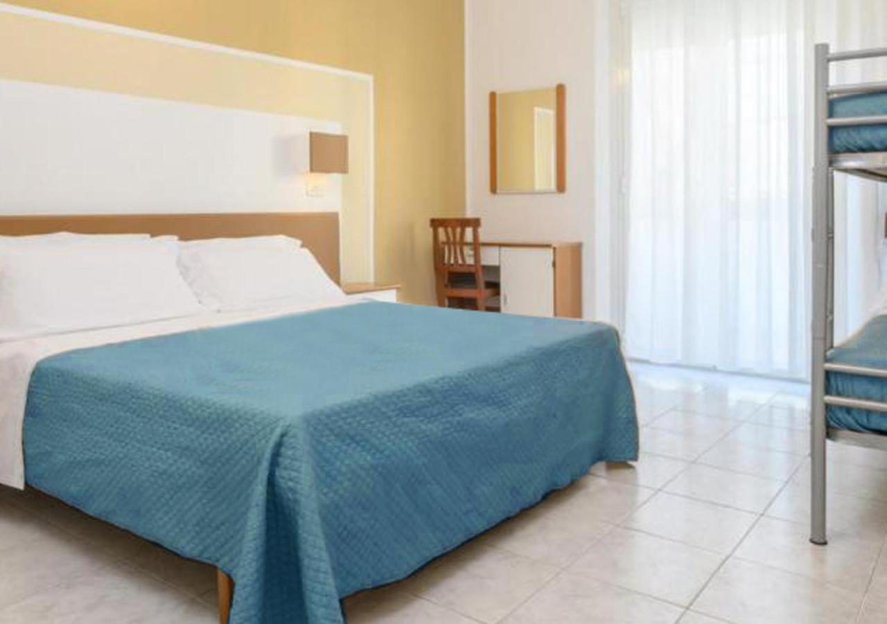 Hotel Ca Vanni リミニ エクステリア 写真