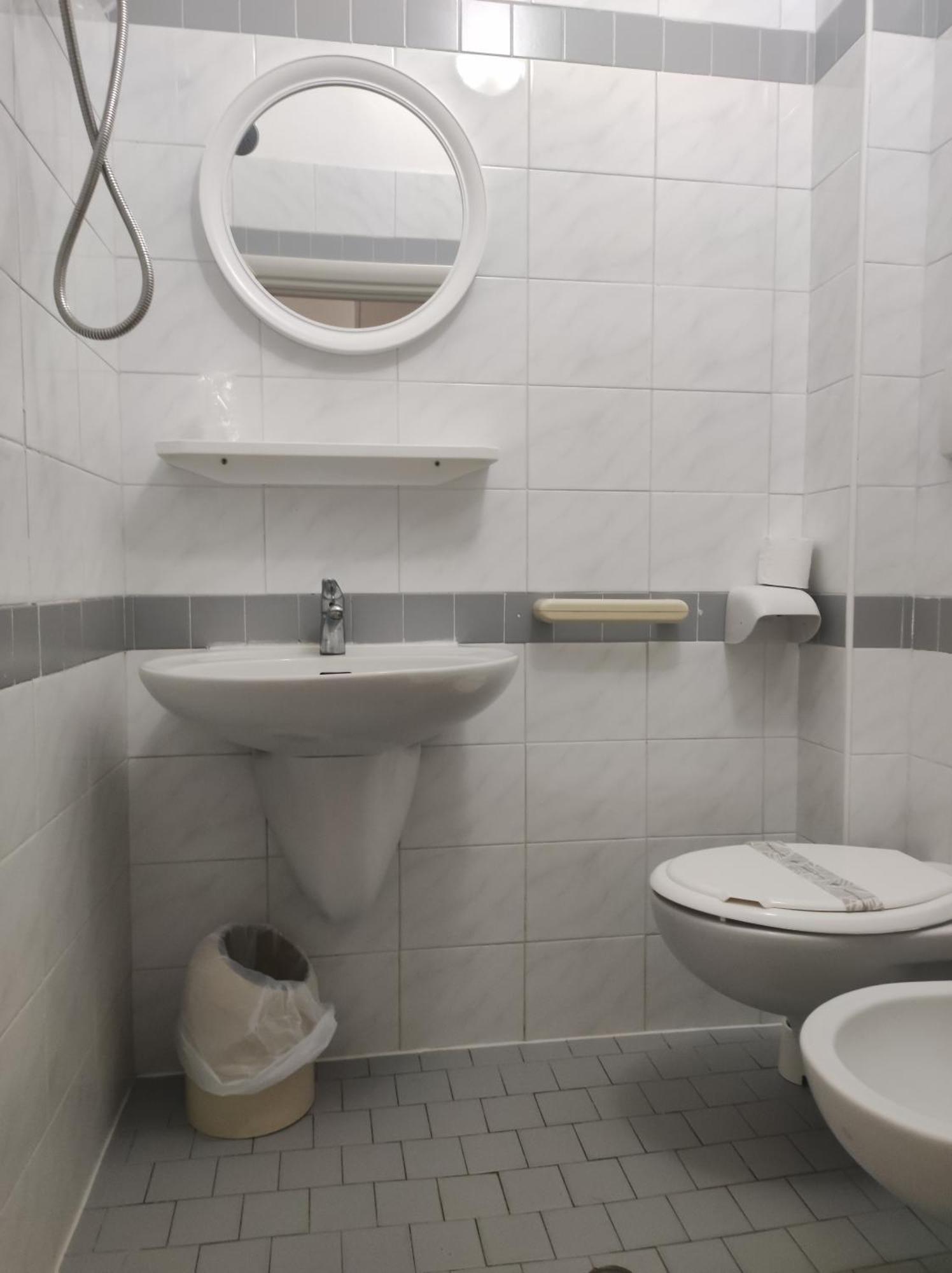 Hotel Ca Vanni リミニ 部屋 写真